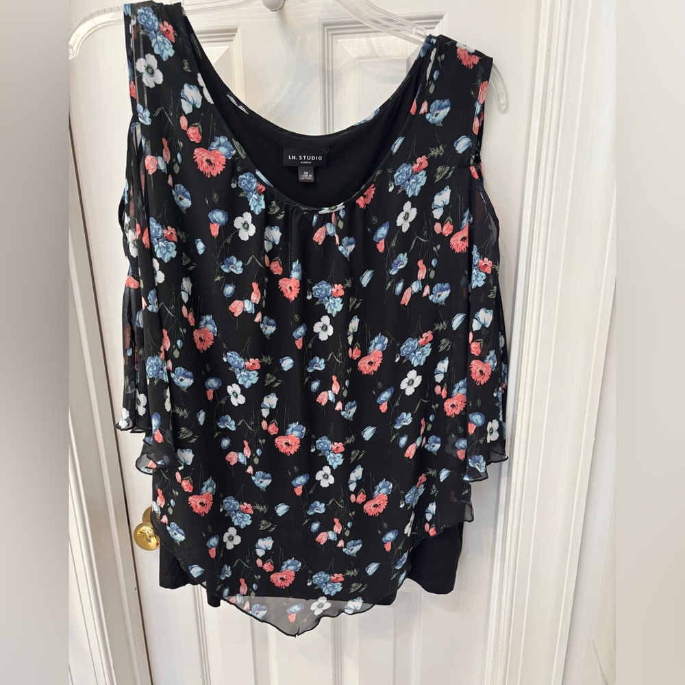 Black Floral Women's Top